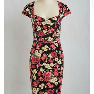 Sexy Retro/Vintage-Inspired Floral Dress